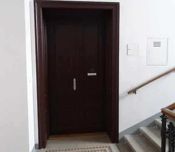 Jugendstil Garconniere * Vienna